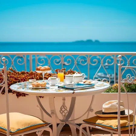 Buca Di Bacco Hotel 4*