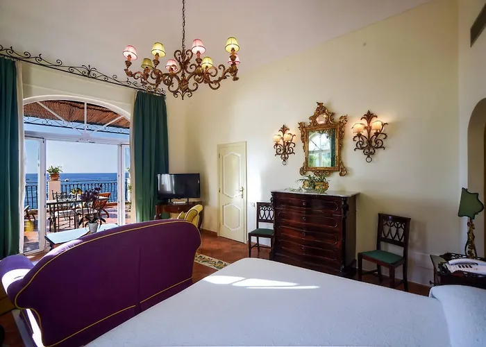 Buca Di Bacco Отель 4*