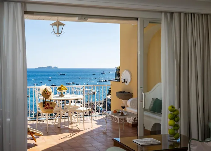 Buca Di Bacco Отель Позитано