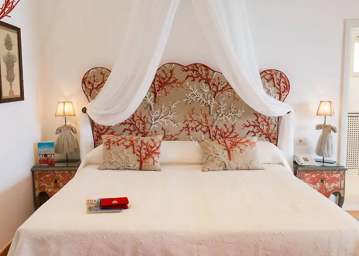 Buca Di Bacco Отель Позитано