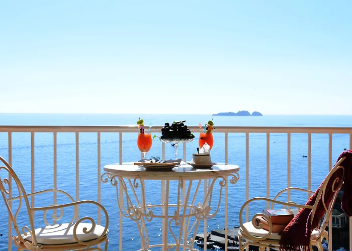 Отель Buca Di Bacco 4*