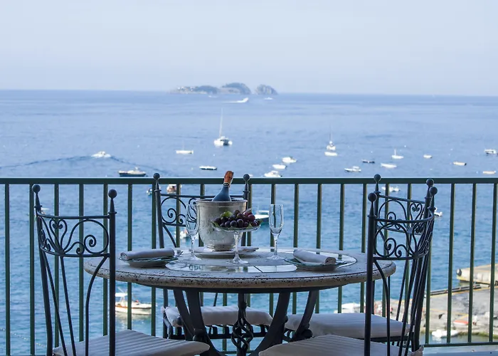 Отель Buca Di Bacco 4*