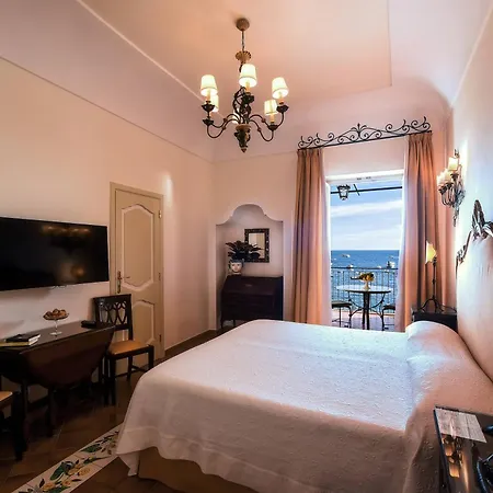 Buca Di Bacco Hotel 4*